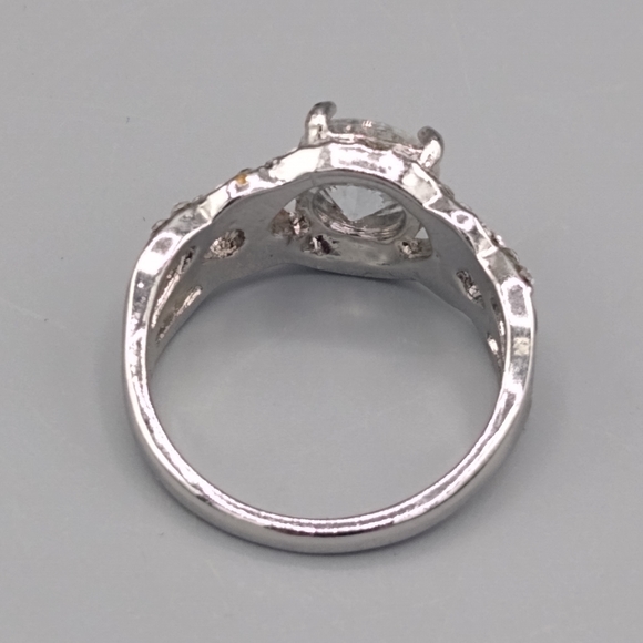 Twist Halo Rhinestone Silver tone Cocktail Ring 8 - Picture 4 of 11